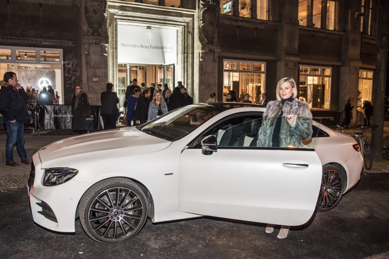  Autumn/Winter 2017 Hien_Le Fashion Show im Kaufhaus Jandorf in Berlin am 17.01.2017 Foto: Nass / Brauer Photos fuer Mercedes-Benz