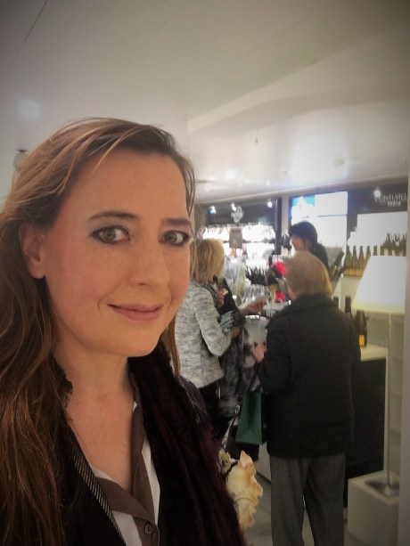 Agnes Wagner, Salutary Style