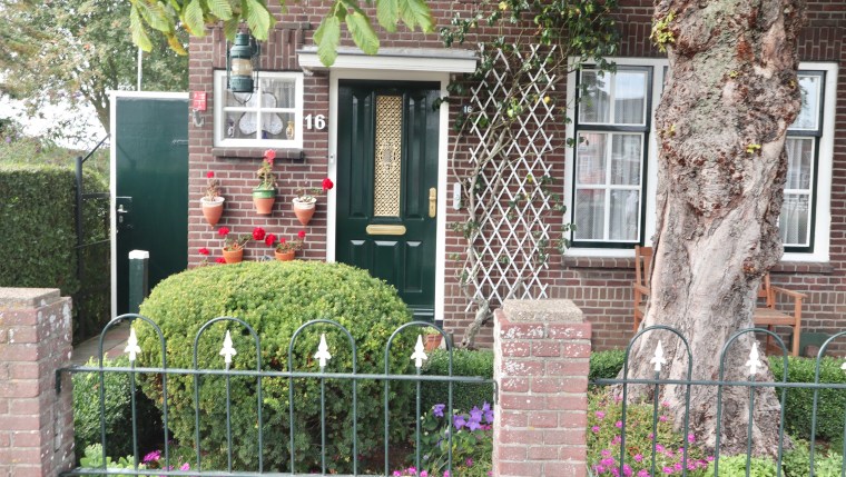 570887F5-CB16-405E-92E2-66AAC2586852_1_201_a